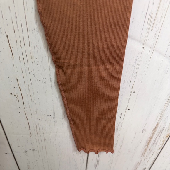 NWT Spritual Gangster LOVE SCULPT SEAMLESS 7/8 RUFFLE - Picture 10 of 13